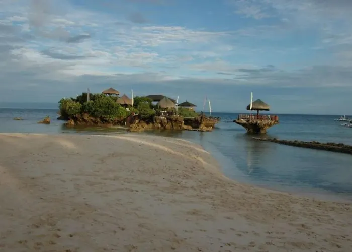 Resort Reddoorz At Homa Santiago (Camotes Islands)